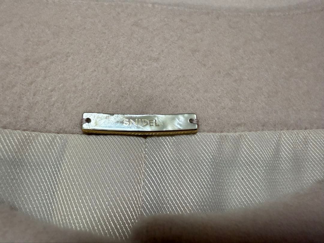 さえこさんコート snidel スナイデル　ビジューブローチaラインコート