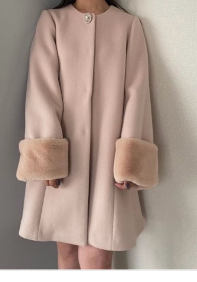 さえこさんコート snidel スナイデル　ビジューブローチaラインコート