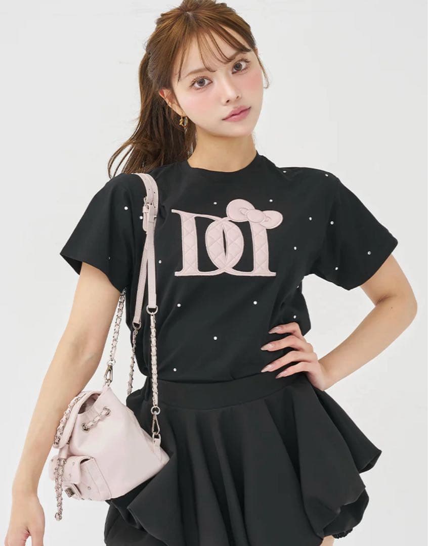 Hello DarichキルティングアップリケビジューTシャツブラック