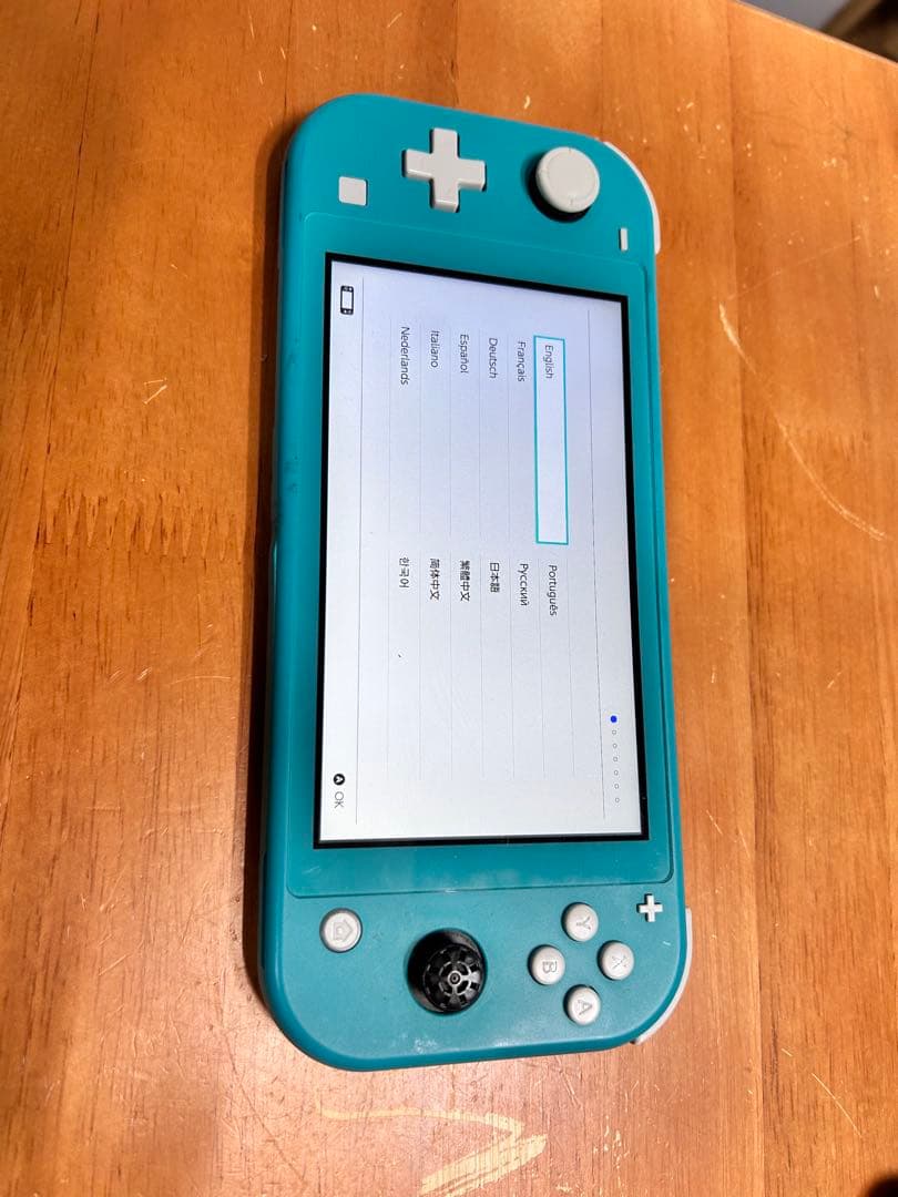 Switchライト　本体　任天堂