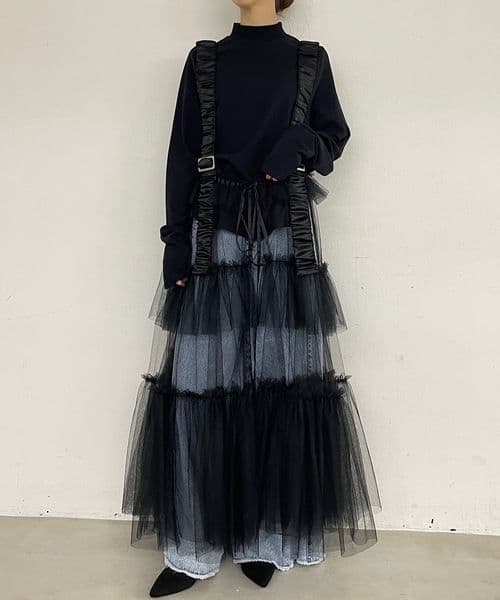 J1U ラベルエチュード　シースルーボリュームチュールデザインジレ　ブラック