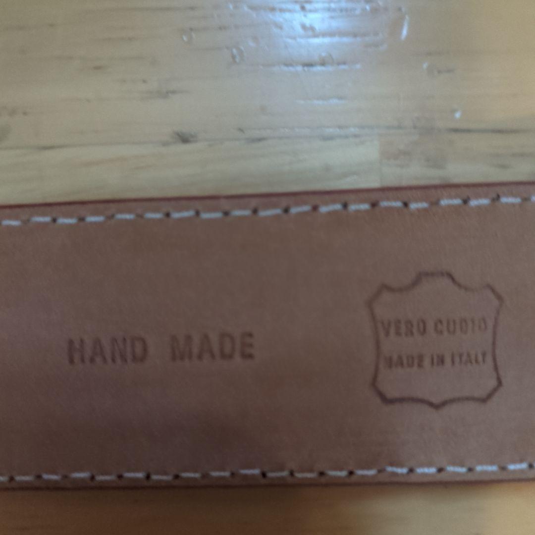 REGALのスエードドライビングシューズと同色のUCCELLOのベルト