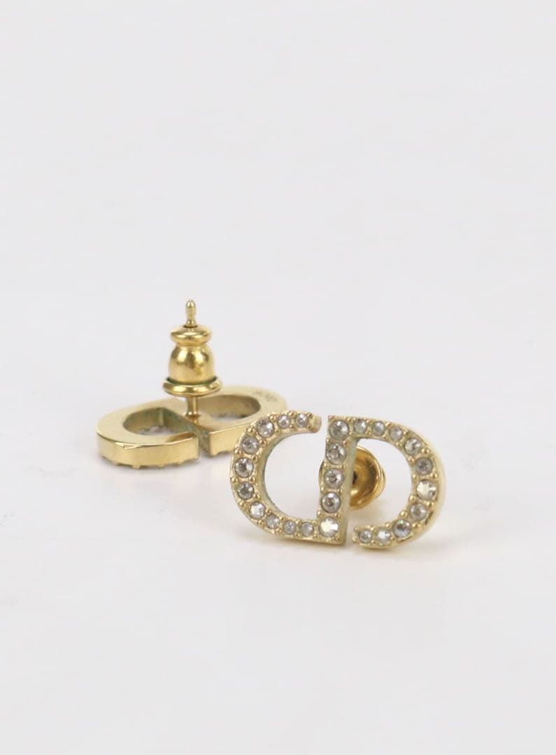 CHRISTIAN DIOR プチCDスタッドピアス