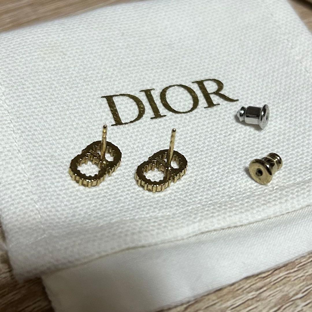CHRISTIAN DIOR プチCDスタッドピアス