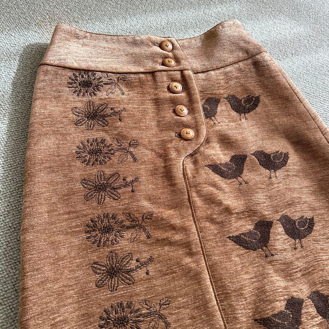 ミナ ペルホネンtori to hana (鳥と花)テキスタイルのスカート