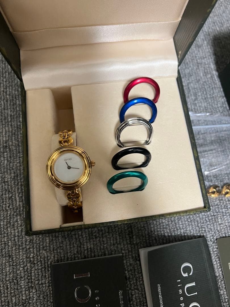 グッチ ベゼル 腕時計 レディース