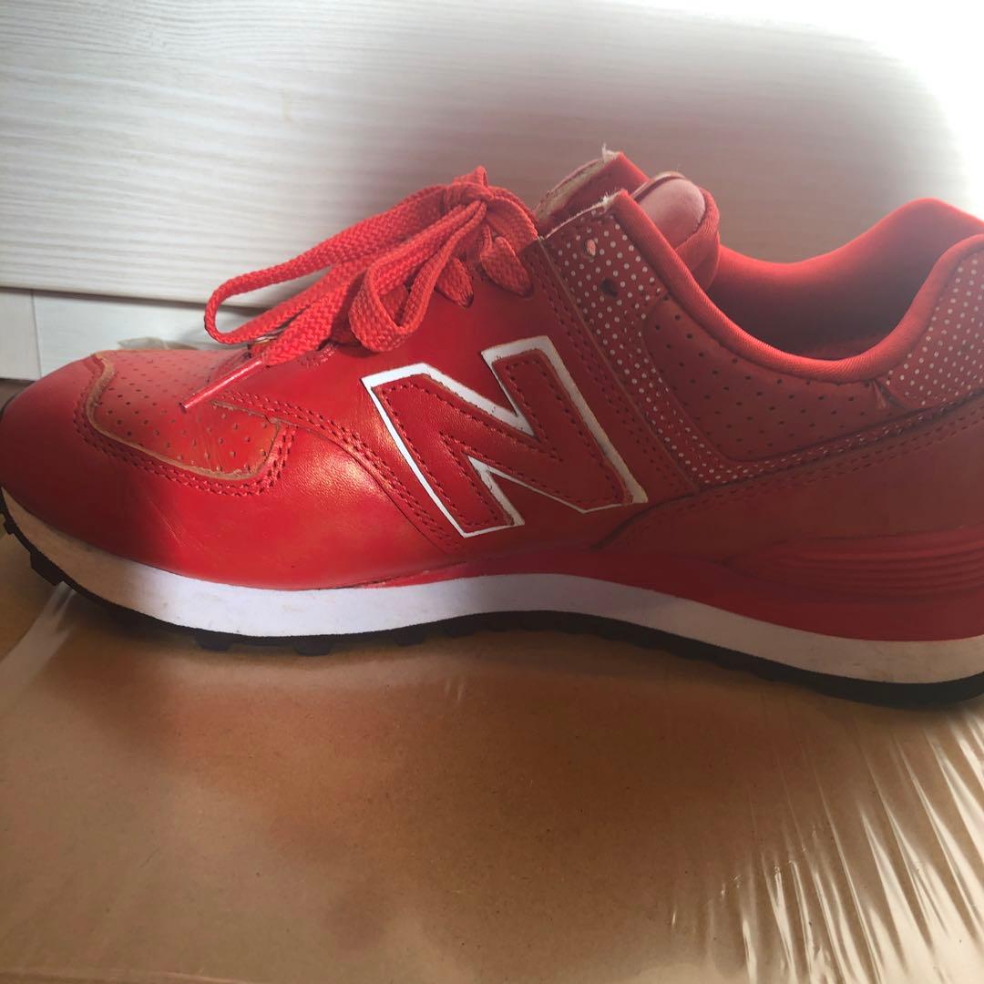 new balance 赤 スニーカー ディズニー コラボ ミニーちゃんモデル