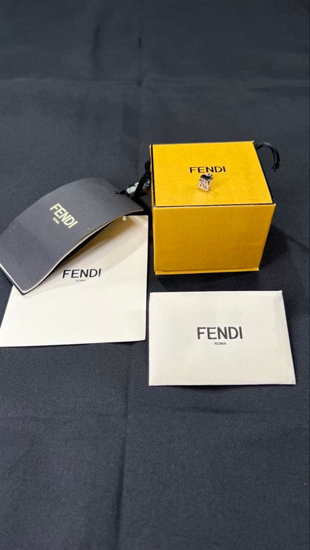 FENDI FFピアス 美品