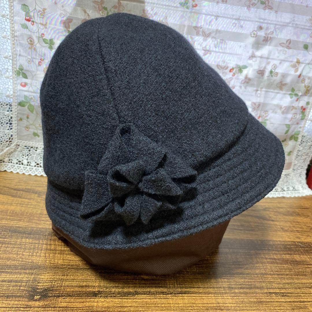 ヘレンカミンスキーHELEN KAMINSKI ブラックウールハット花飾り付き