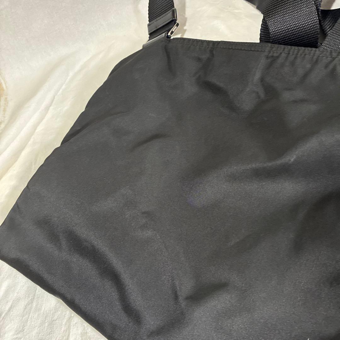 プラダ　ナイロンショルダーバッグ　ブラック