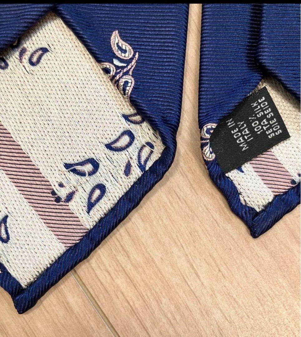 新品未使用 アットヴァンヌッチ　ネイビー 　ボタニカル