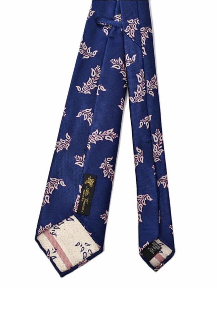 新品未使用 アットヴァンヌッチ　ネイビー 　ボタニカル