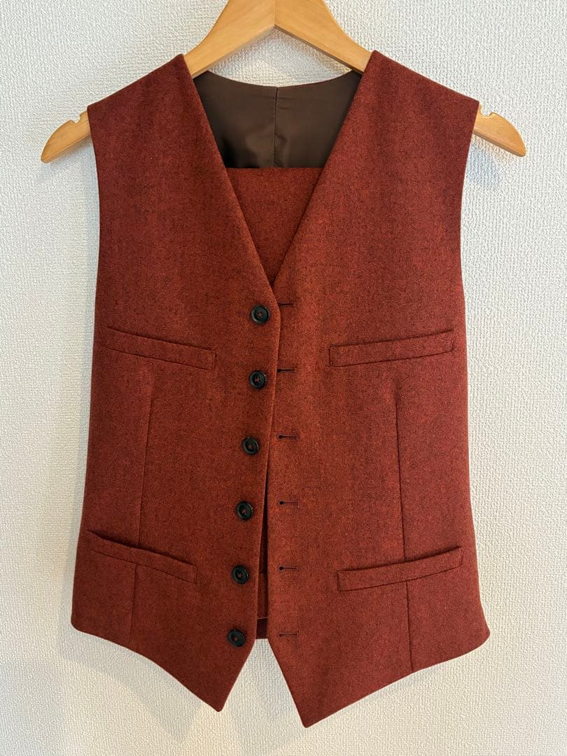 Umit Benanブラウン Bマーク付きフォーマルスーツ(セットアップ)