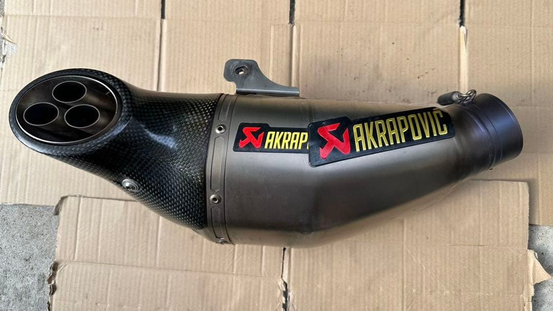 アクラポビッチ レーシングライン チタン MT-09 TRACER900/GT他