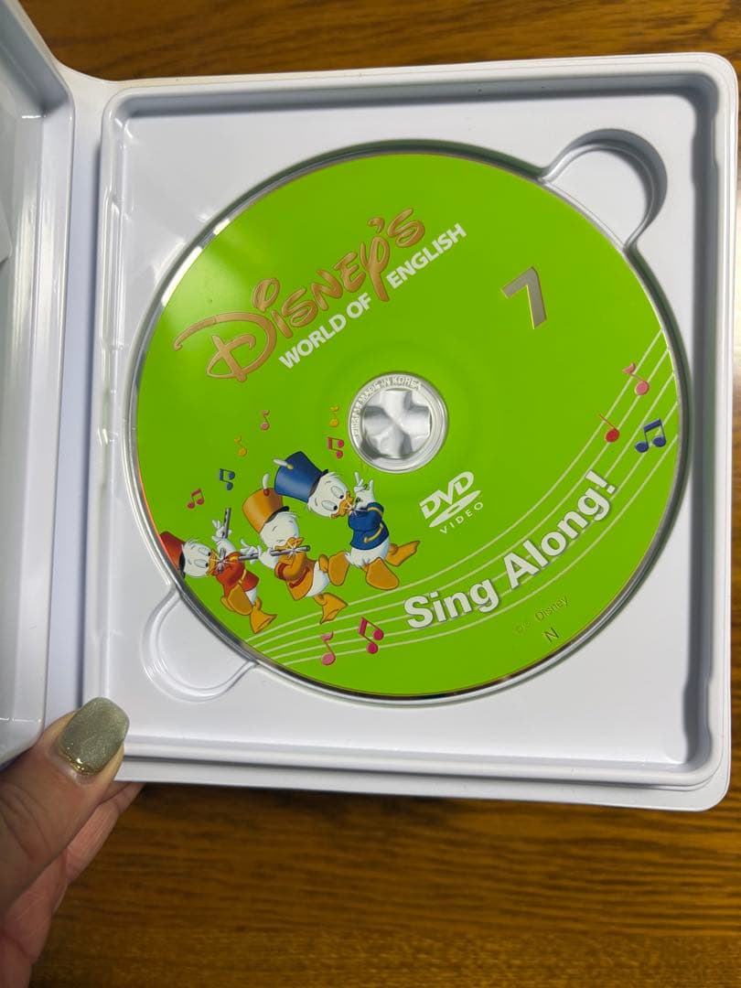 再度値下げ‼️DWE ディズニー英語システム　正規購入DVD／CD／本