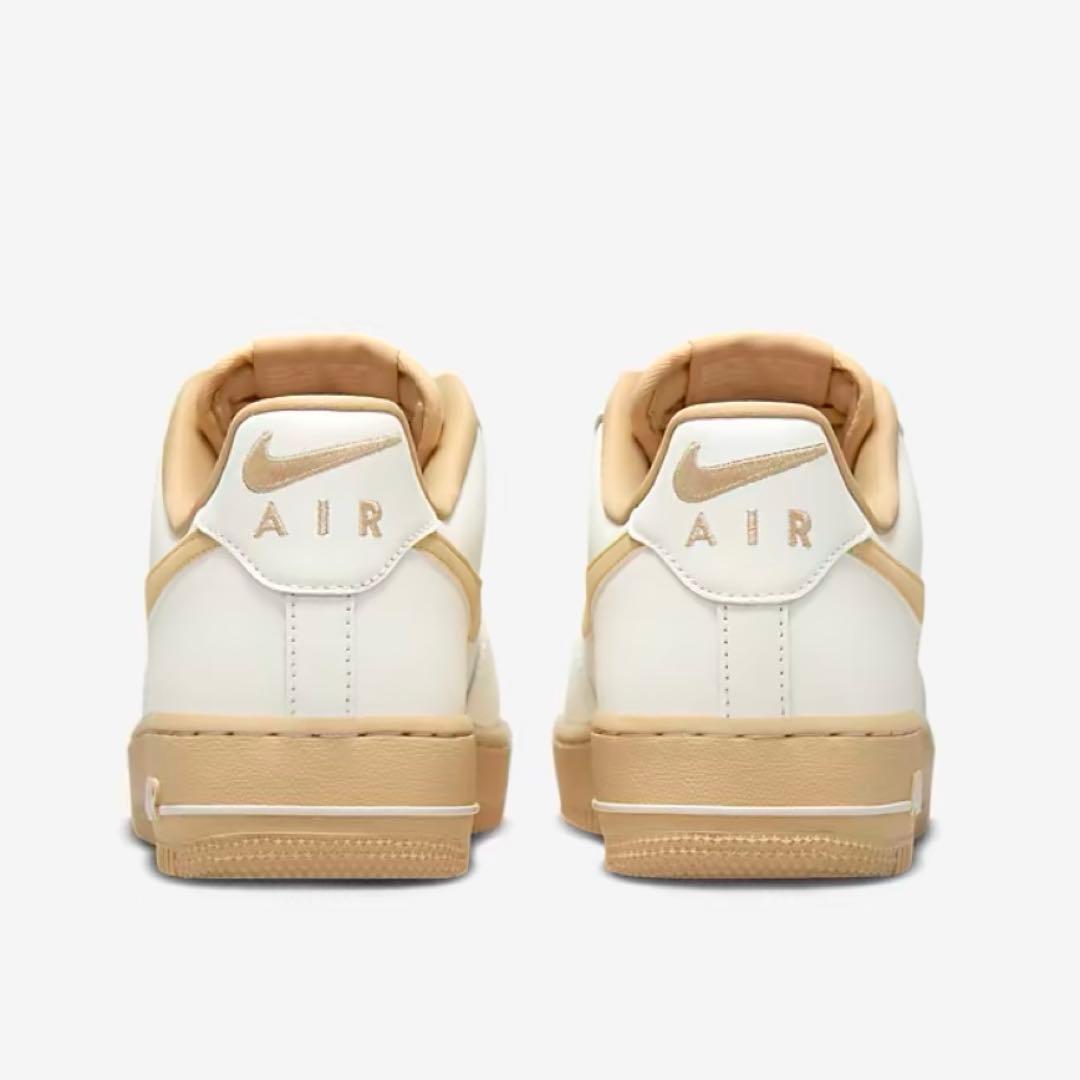 新品未使用 24.5cm【NIKE】エアフォース1 セサミ レディース