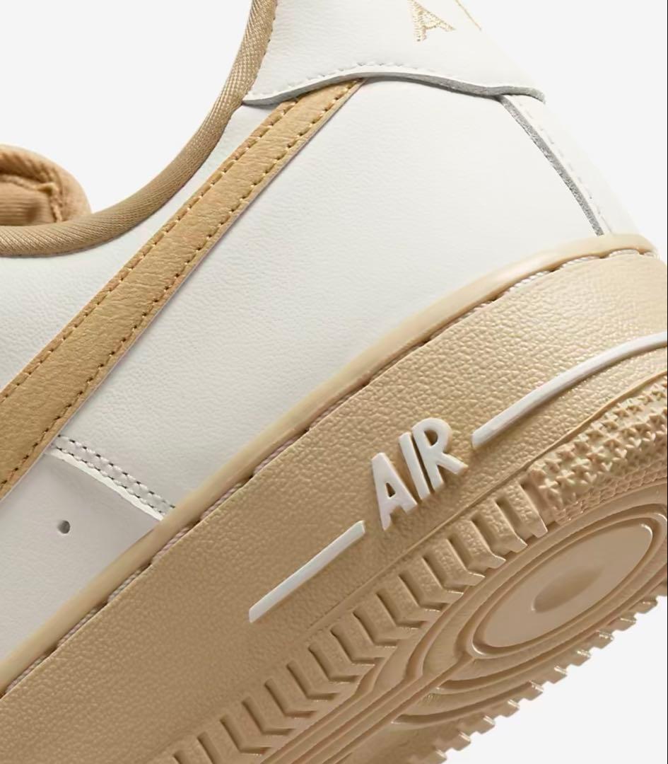 新品未使用 24.5cm【NIKE】エアフォース1 セサミ レディース