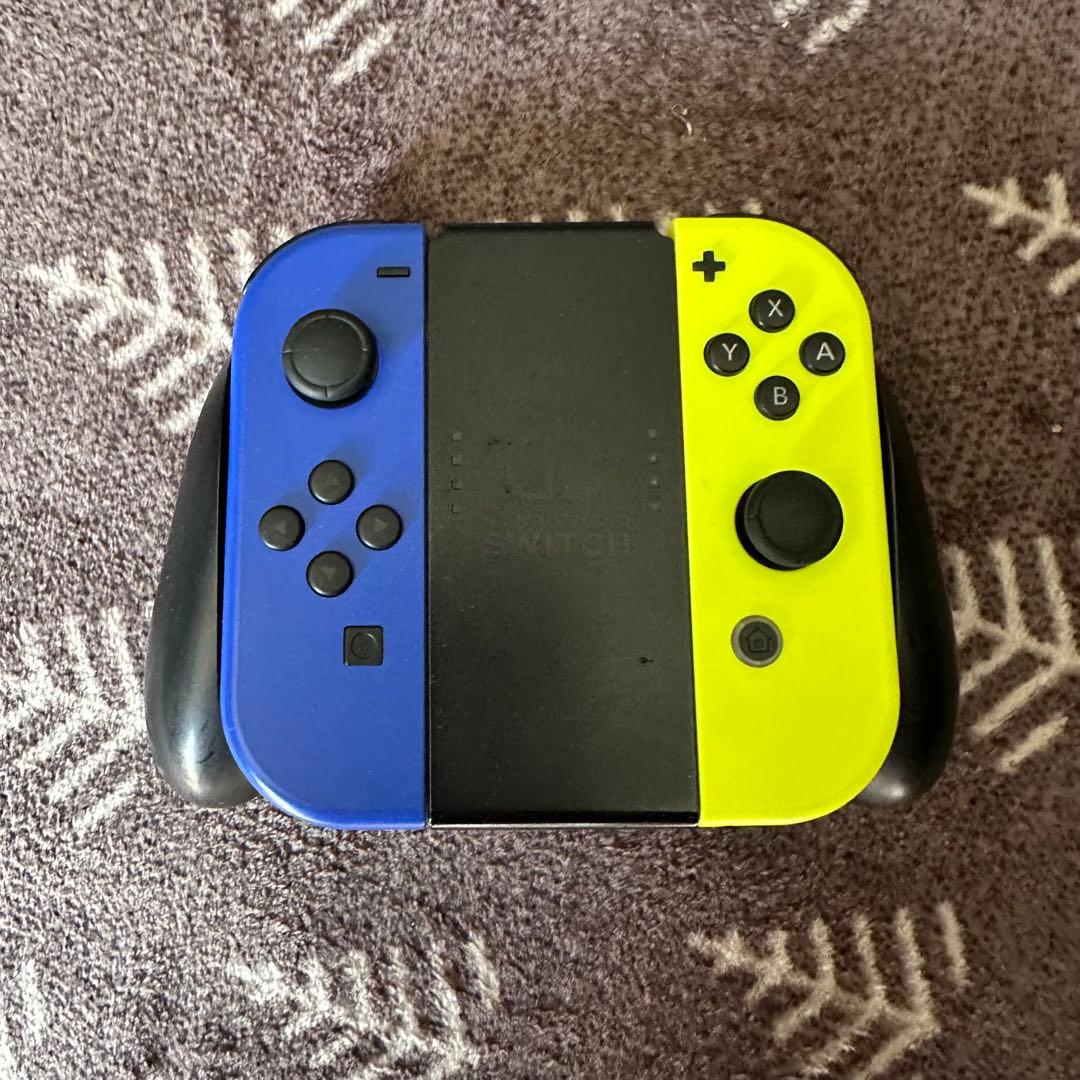 t*a様 Nintendo Switch 本体とコントローラー