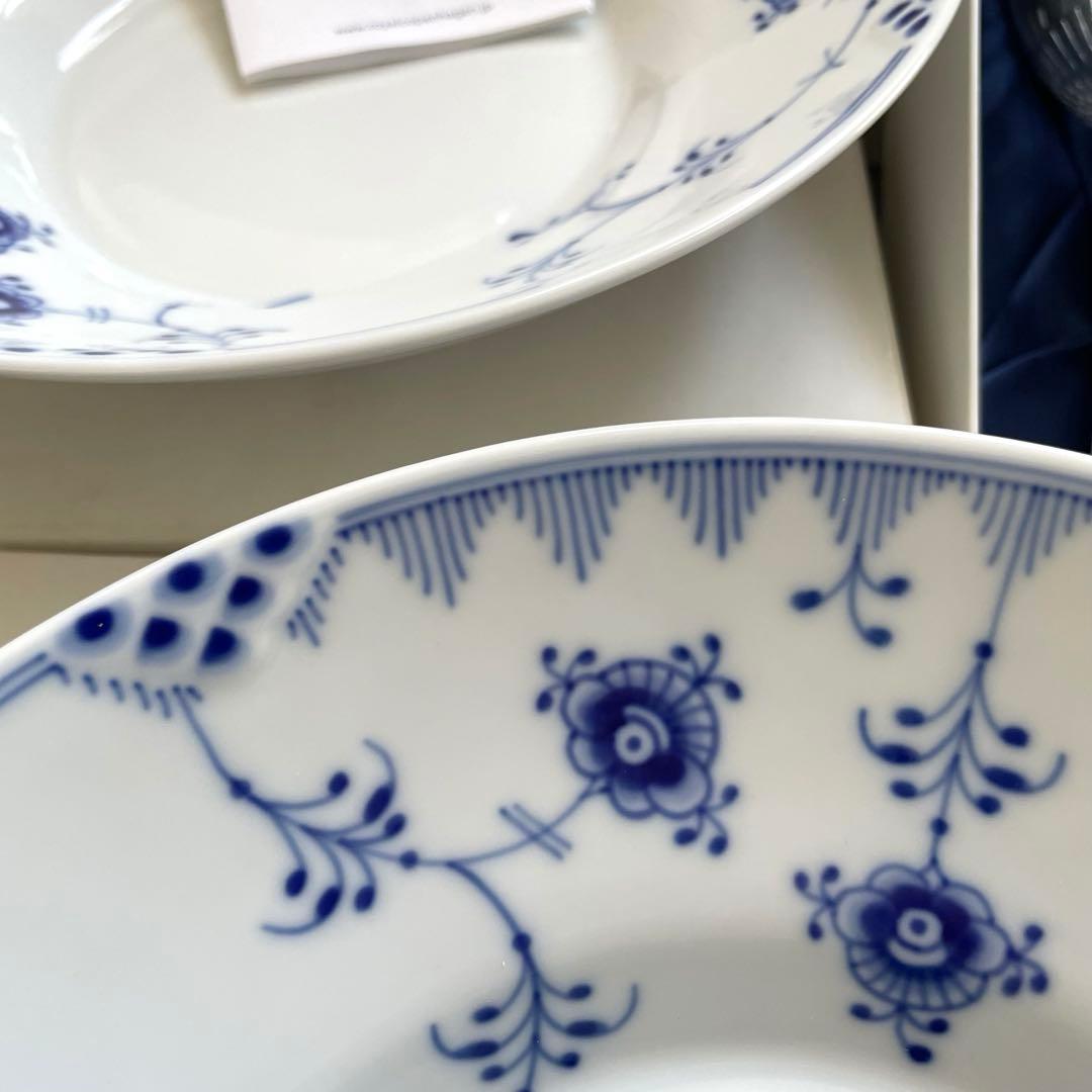 ロイヤルコペンハーゲンブルーエレメンツ ディープ プレート2枚＋ワイングラス2脚