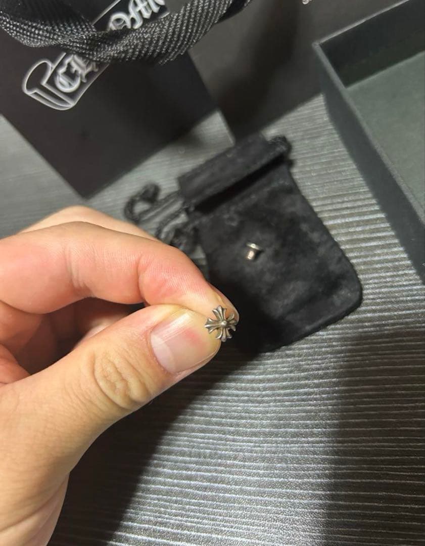 o*i様 クロムハーツ　CHプラススタッドピアス　インボイス原本付き