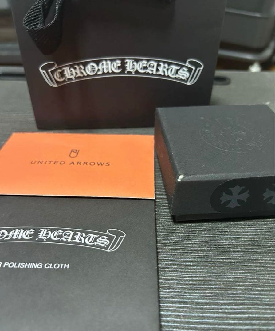 o*i様 クロムハーツ　CHプラススタッドピアス　インボイス原本付き