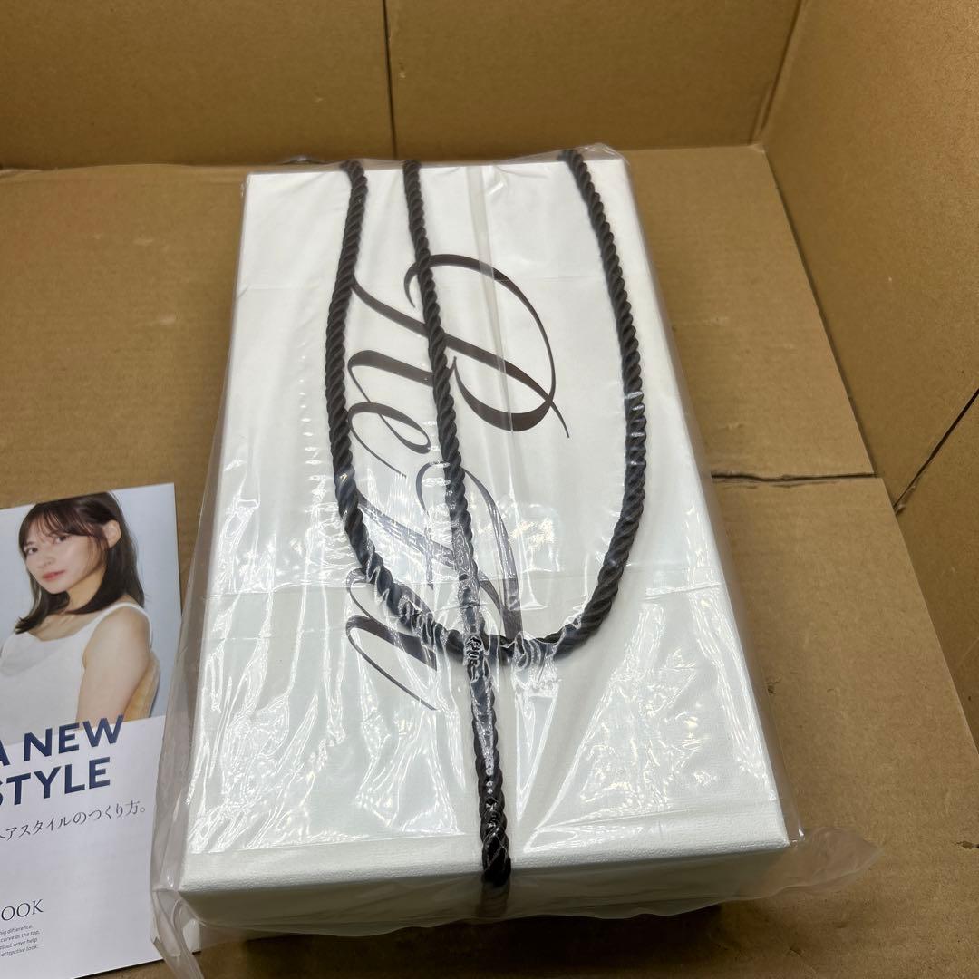 新着・未開封　リファビューテック ドライヤー スマートW DRYER ホワイト