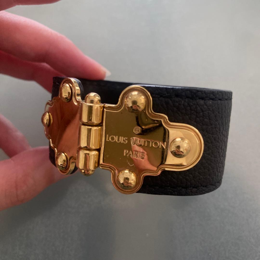 LOUIS VUITTON ブラックレザーバングル