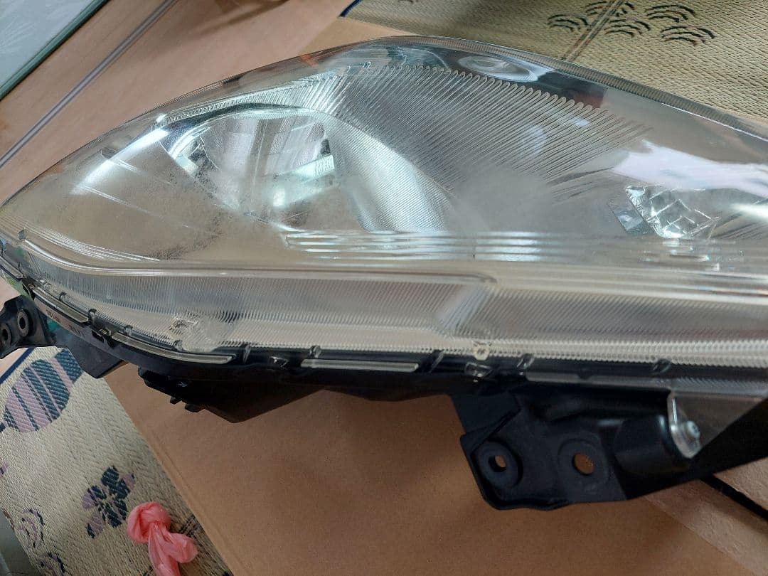 中古品 スイフト ZC83S 左 ヘッドライト ハロゲン