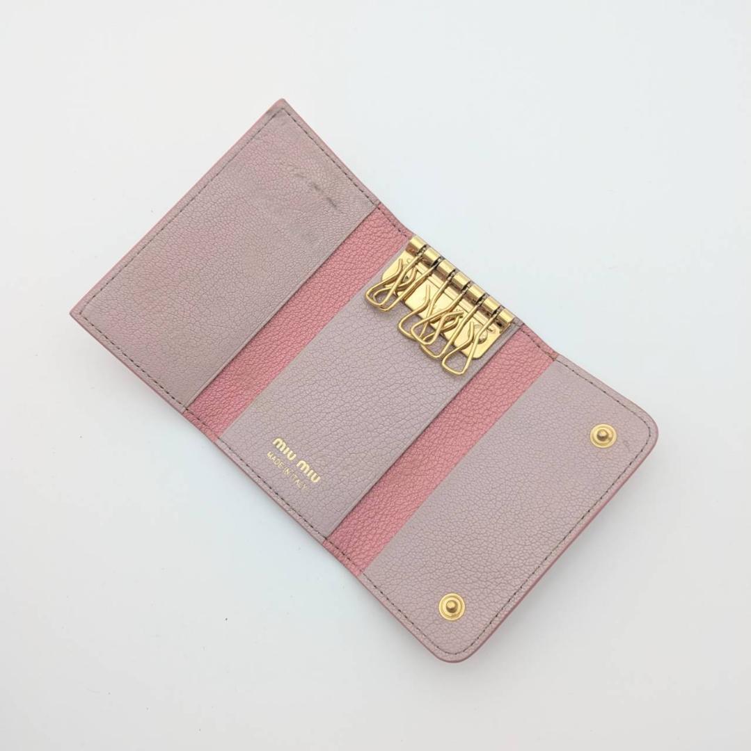 【極美品】MIUMIU ミュウミュウ レザー キーケース バイカラー　ピンク