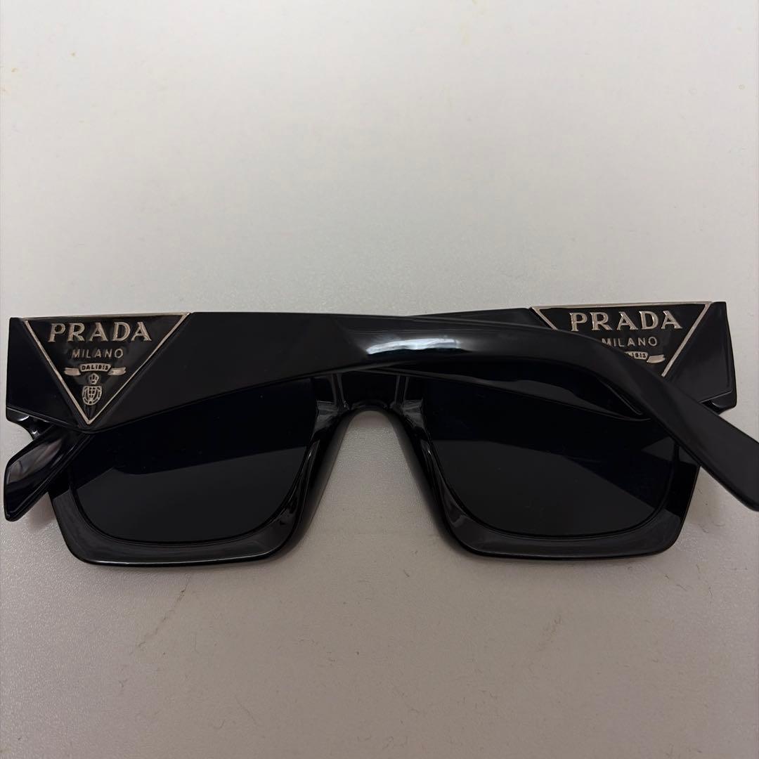 破格‼️ PRADA サングラス　定価72000円