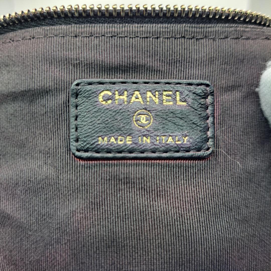 CHANEL　ケース　マトラッセ　ブラック　キルティング