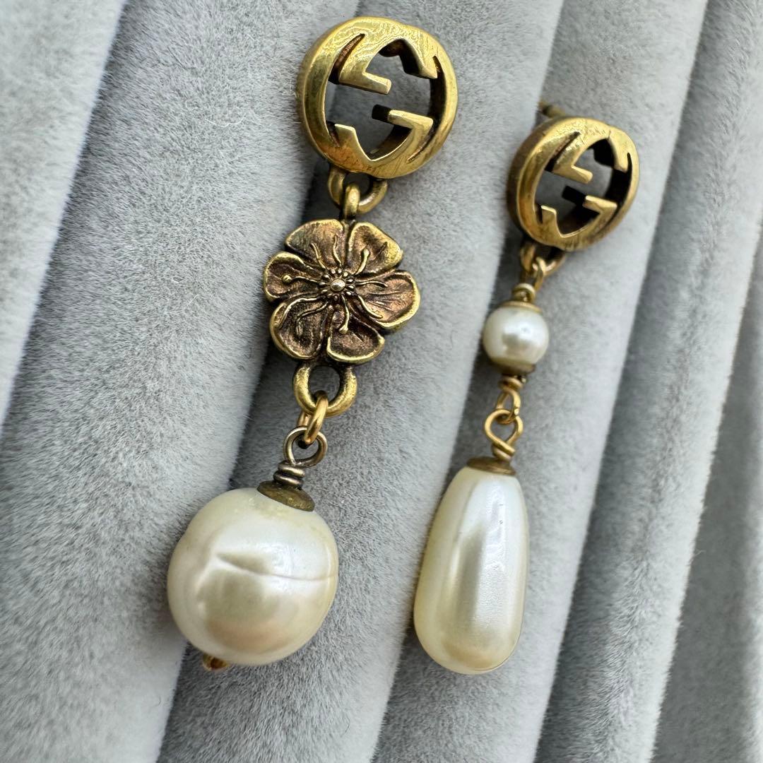 【人気】GUCCI インターロッキングG ピアス　パール　フラワー　ゴールド
