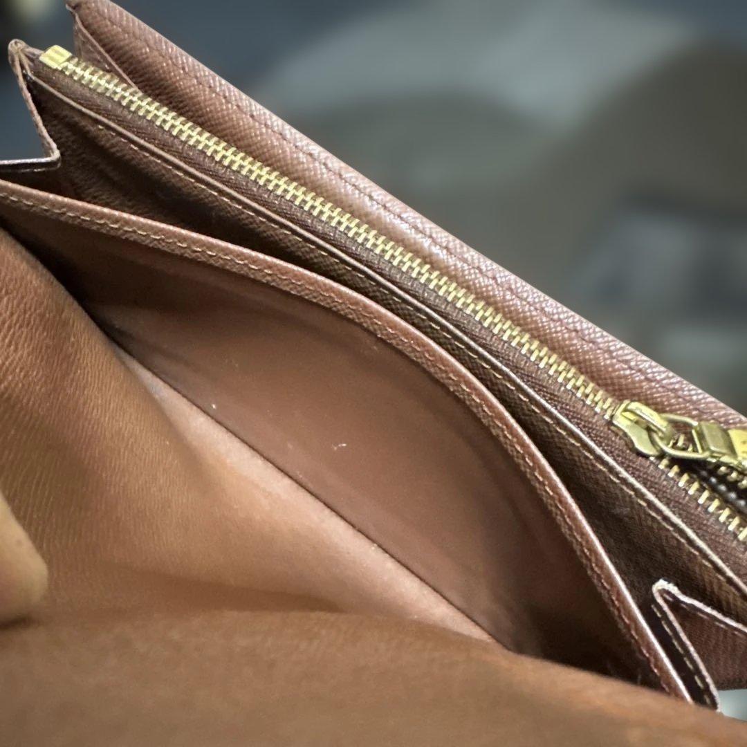 ⑨☆良品♪カード10枚タイプ☆サラ長財布