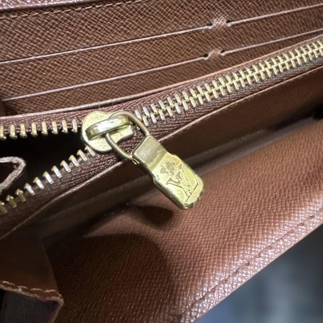 ⑨☆良品♪カード10枚タイプ☆サラ長財布