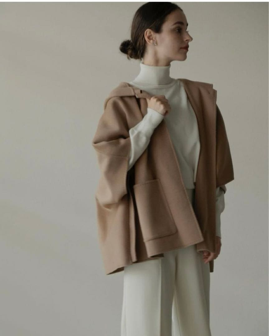 OHGA  PONCHO ベージュ ポンチョ・ケープコート