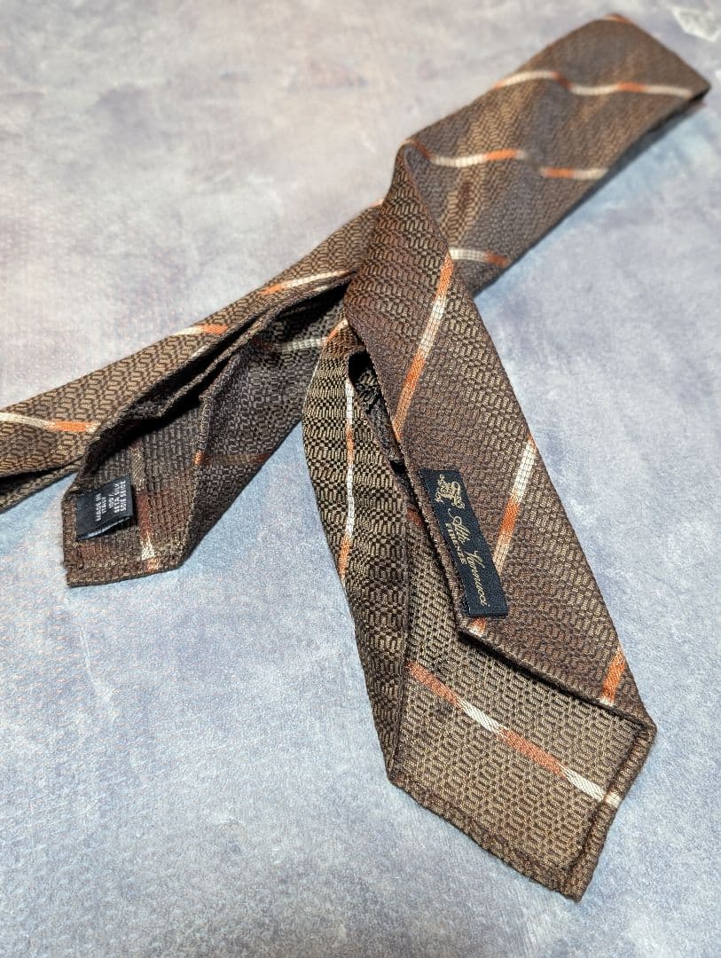 【美品】アットヴァンヌッチセッテピエゲタイ