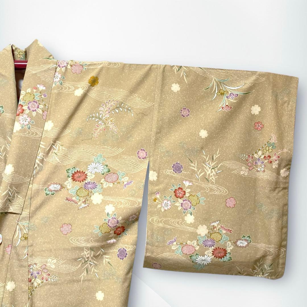 【美品✨】東レシルック　洗える着物　小紋　四季草花　くすみの黄　トールサイズK7