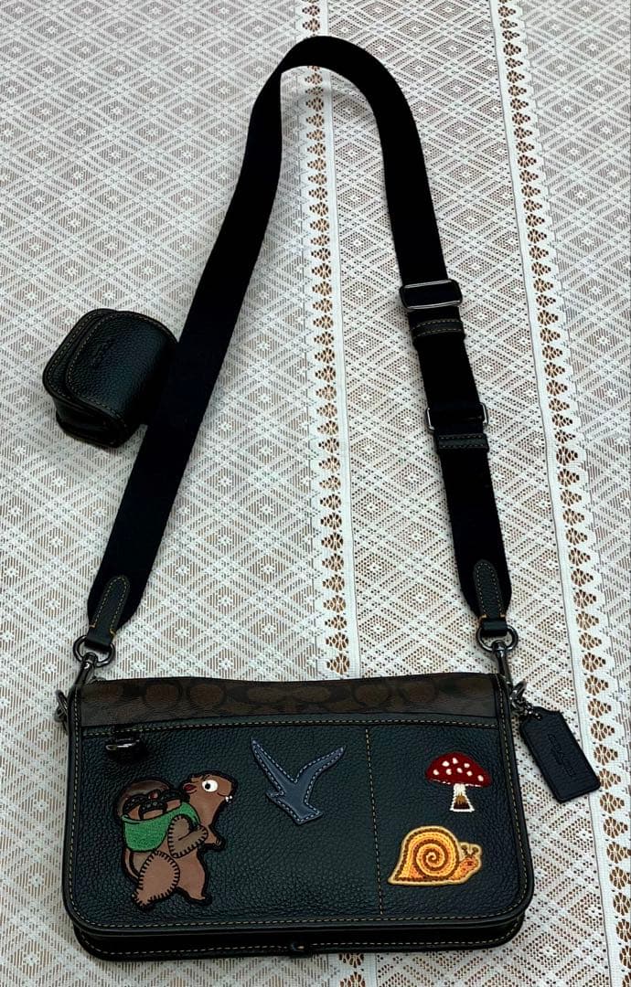 る*こ様 COACH/コーチ◆刺繍デザイン 小物入れ付 ショルダーバッグ◆多