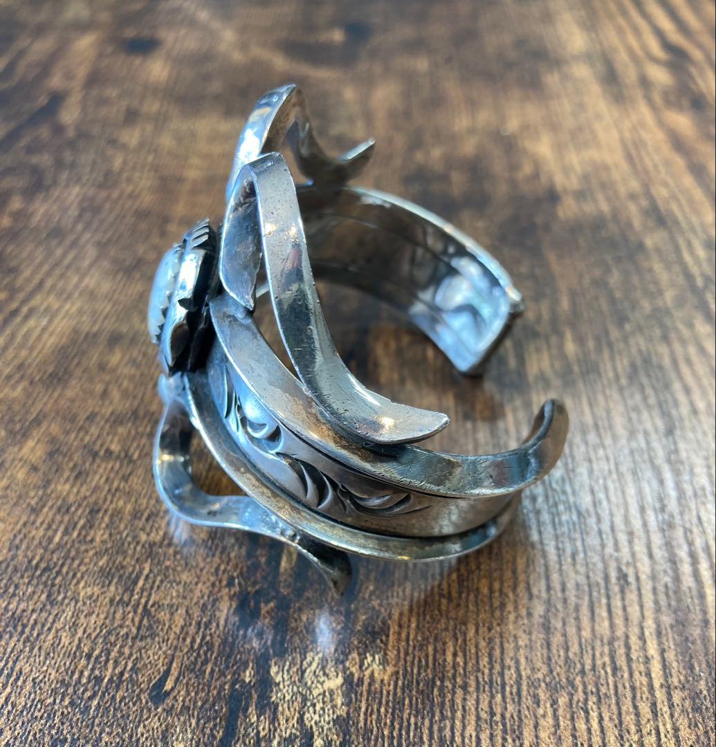 専用　ビッグハンド　big hand　バングル　ホワイトバッファロー