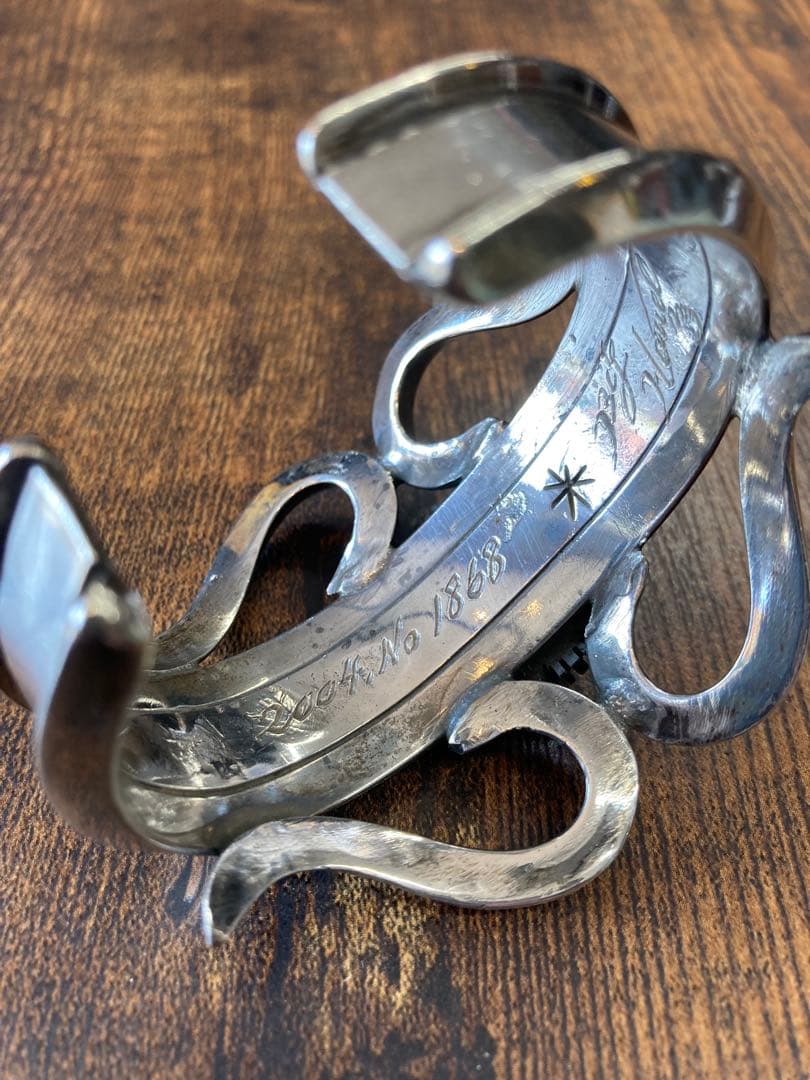 専用　ビッグハンド　big hand　バングル　ホワイトバッファロー