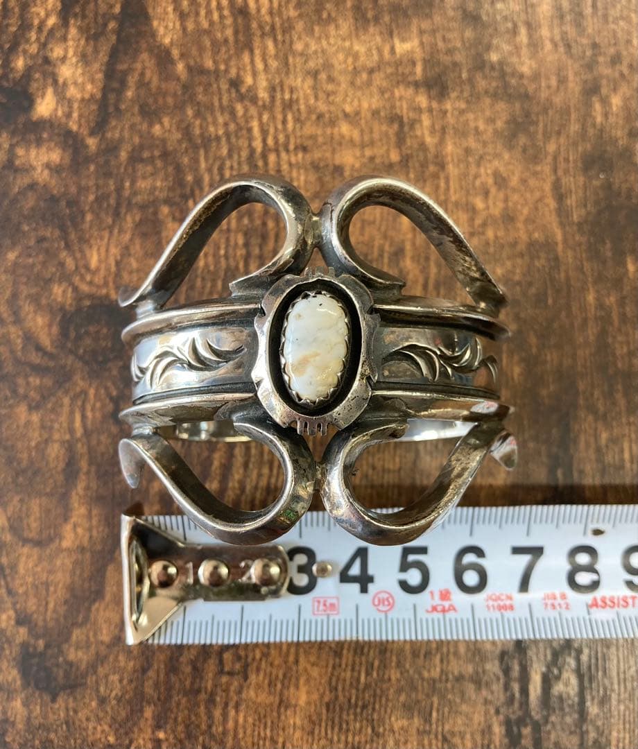 専用　ビッグハンド　big hand　バングル　ホワイトバッファロー