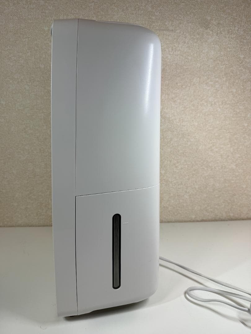 美品 SHARP 2023年製 除湿器 CV-P71-W ホワイト