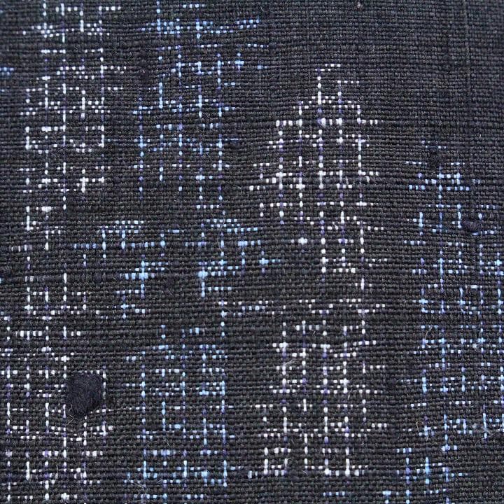 【重要無形文化財　本場結城紬】 ～百亀甲絣～　お洒落な雪輪文　新品のお着物です