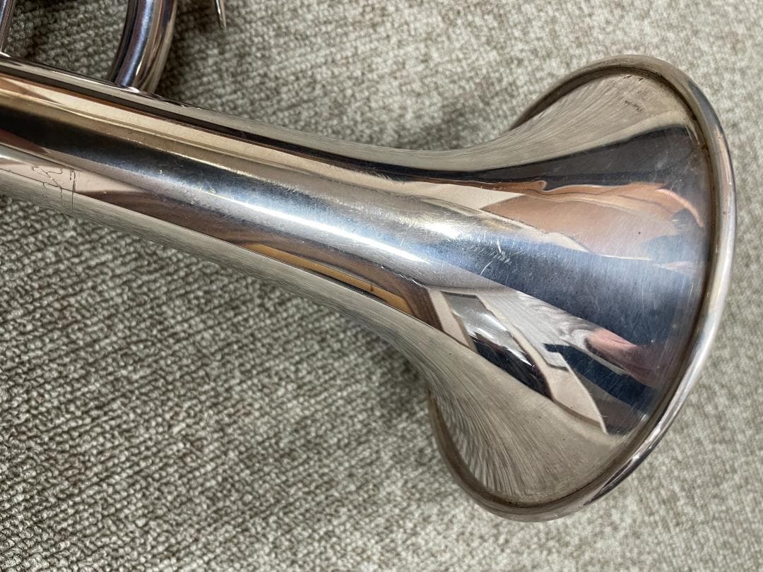 L*y様 トランペット バック180MLS