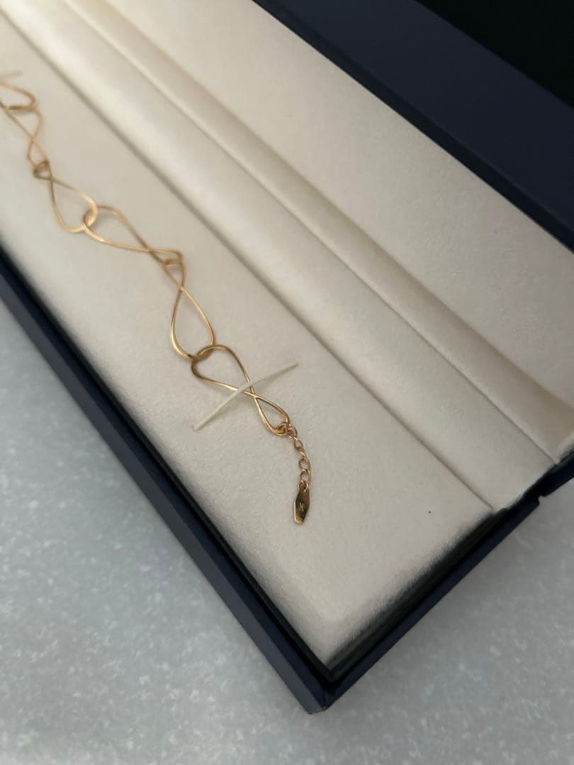 ヴァンドーム青山ループデザイン ブレスレット