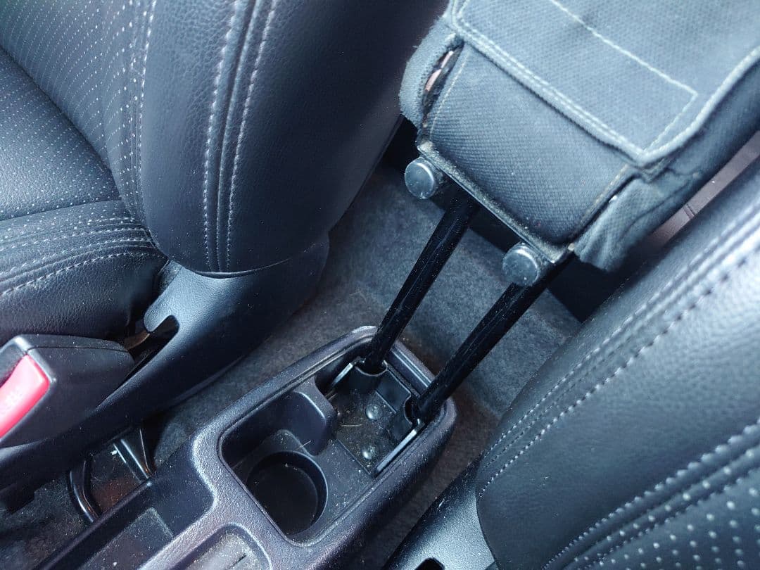 三菱 パジェロミニ アームレスト