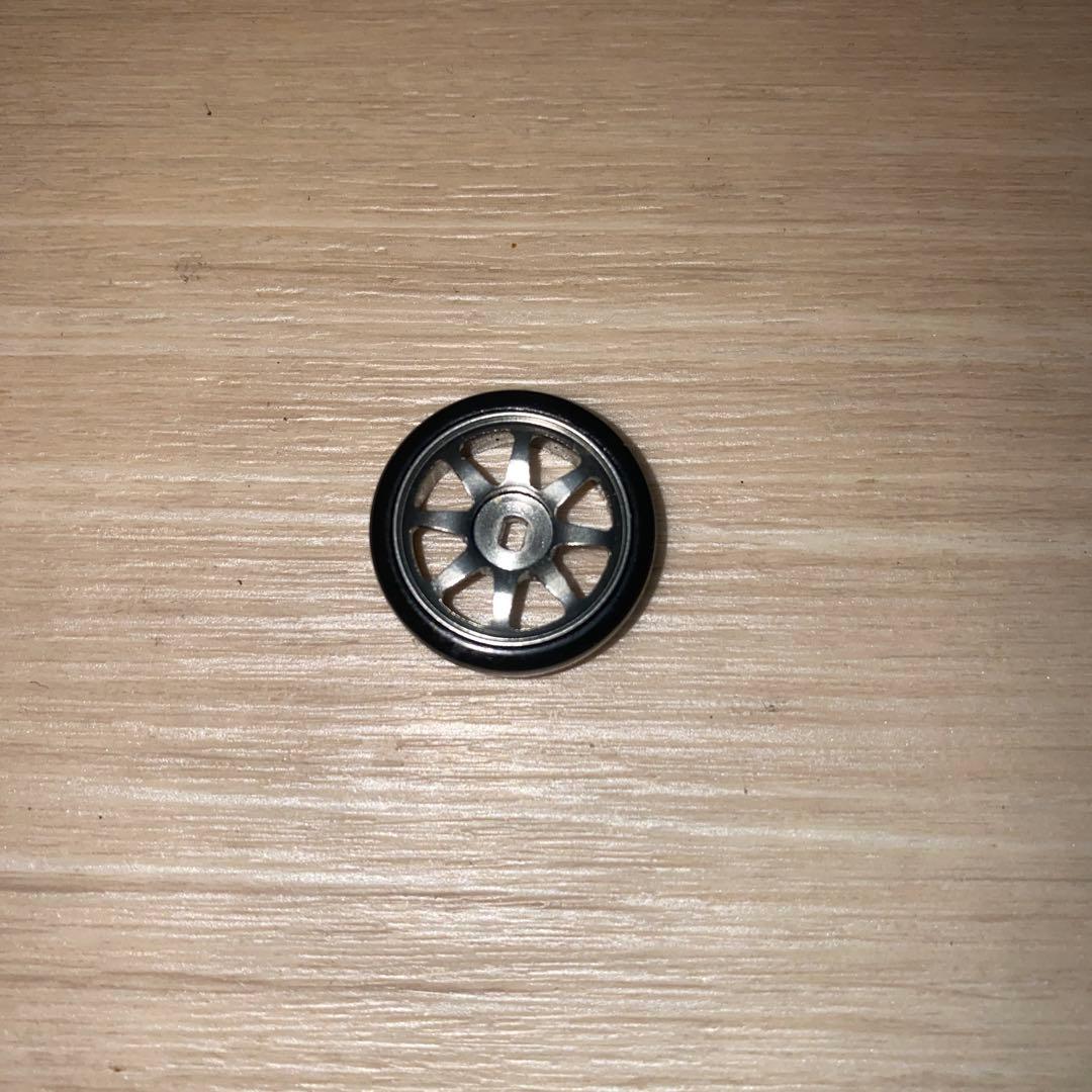 t*9様 超希少 廃盤？レア ミニッツAWD用アルミホイール新品ドリフトタイヤ付