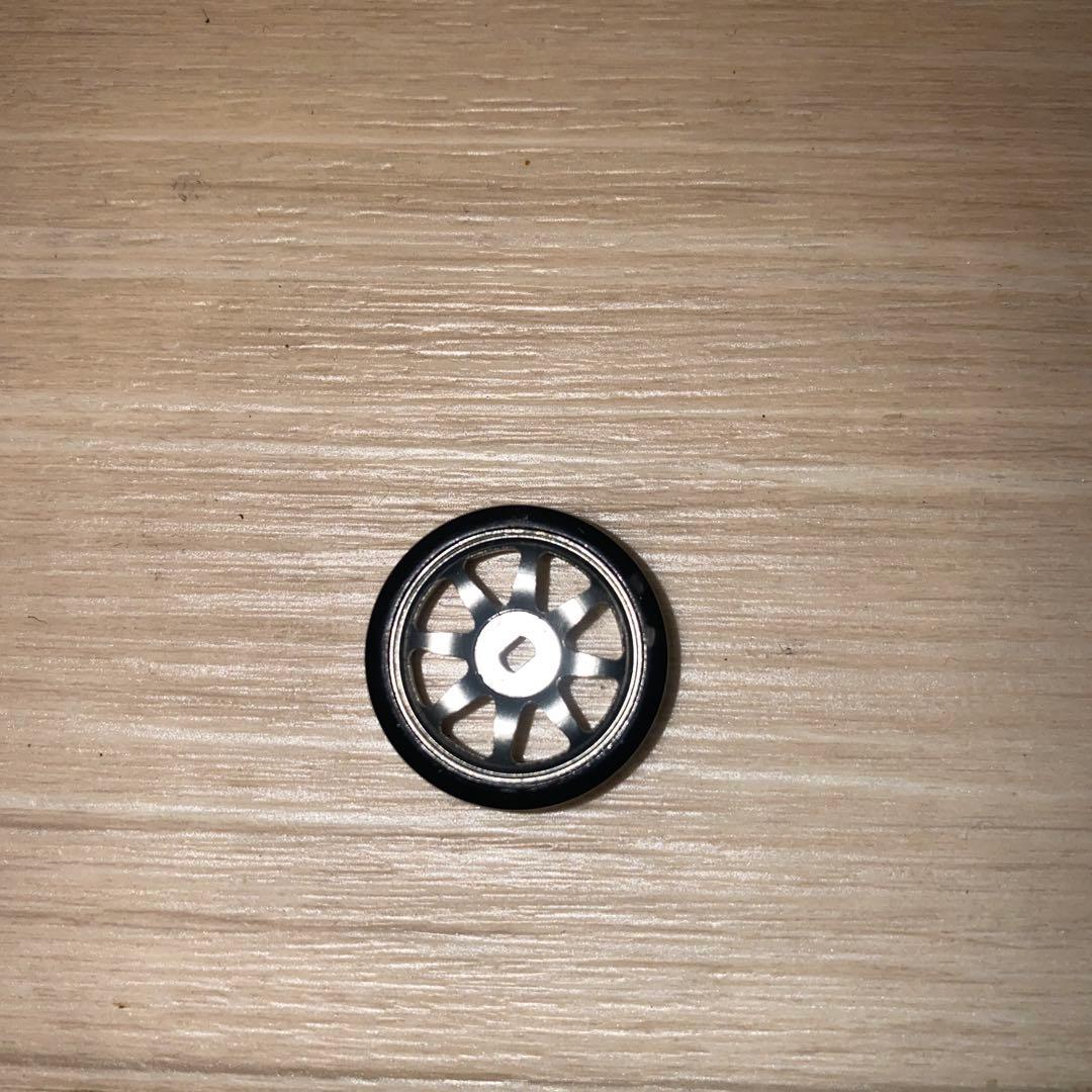 t*9様 超希少 廃盤？レア ミニッツAWD用アルミホイール新品ドリフトタイヤ付