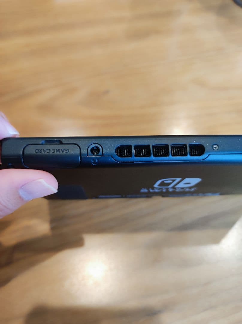 【動作確認済】Nintendo Switch 本体+Joy-Con左+SDカード