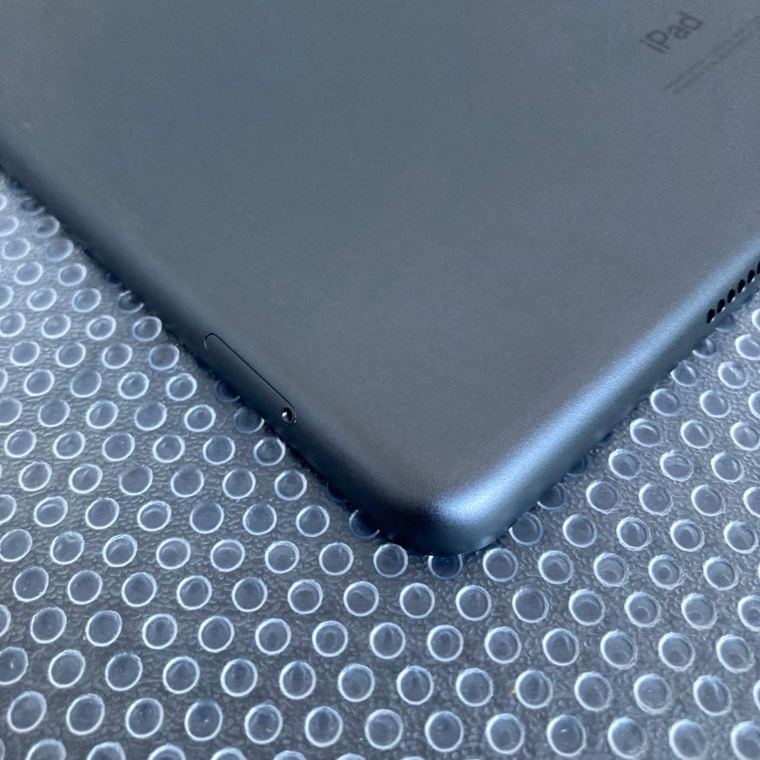 3752【早い者勝ち】電池ほぼ新品☆iPad8第8世代32GB SIMフリー☆